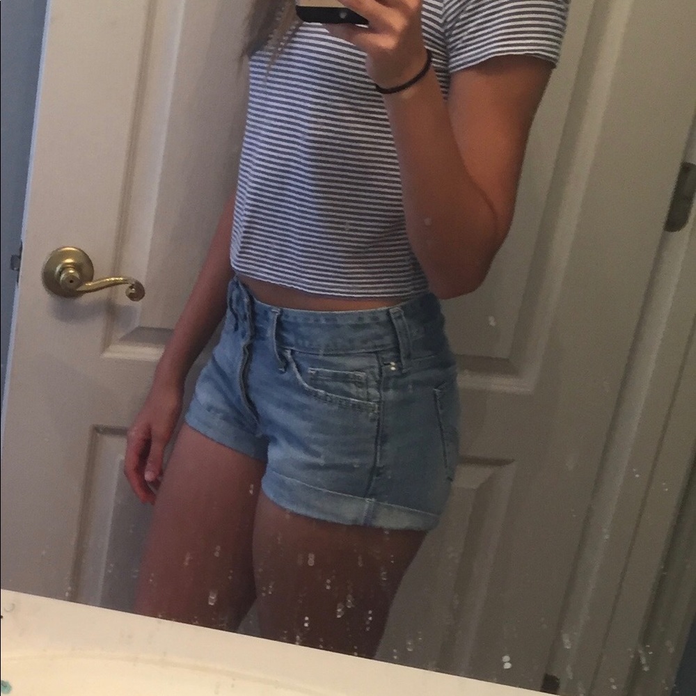 Hollister jean light wash shorts
